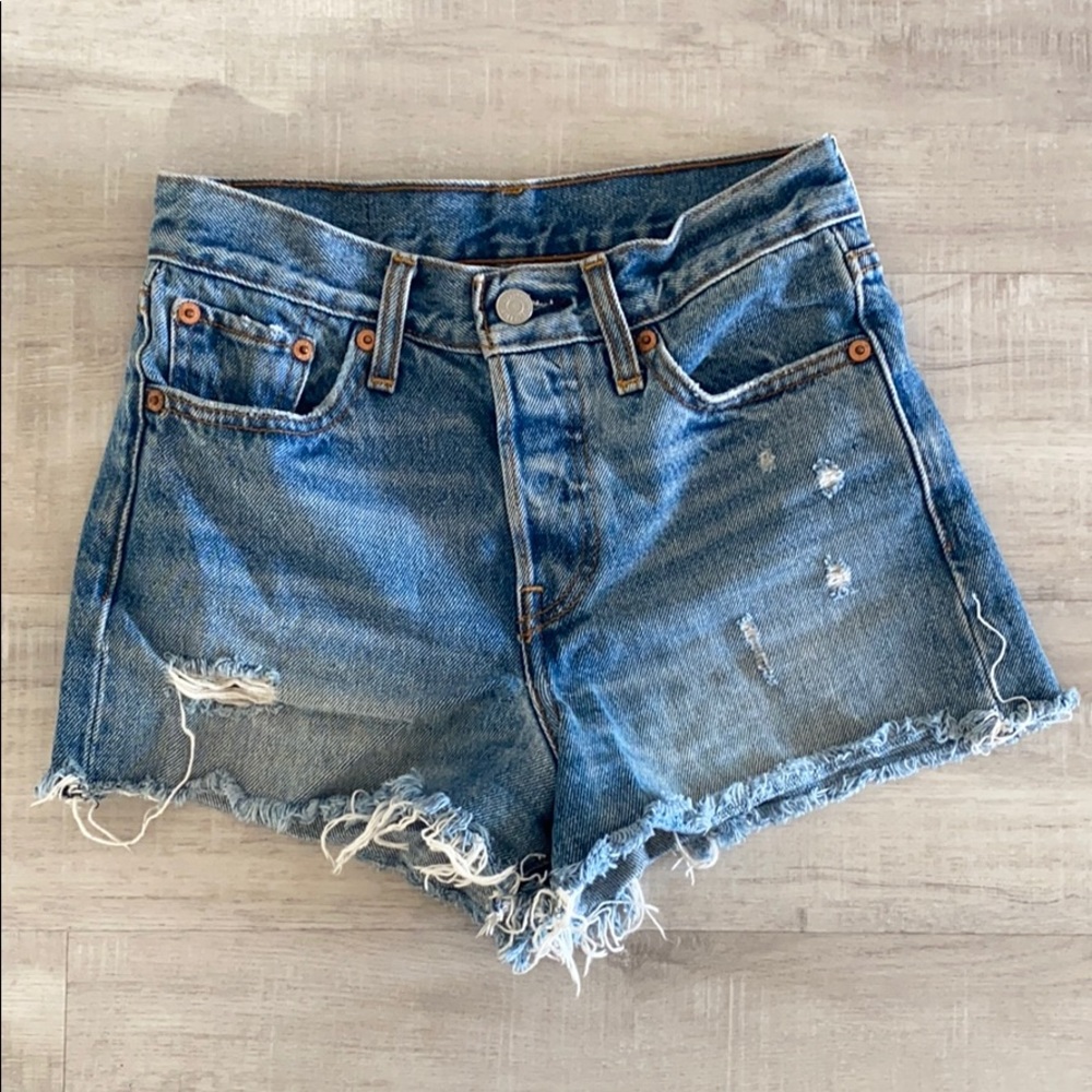 Levi’s High Ride Wedgie Fit Jean Shorts